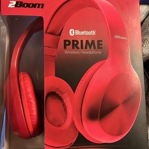 Wireless Bluetooth Headphones with built in microphone for all your gaming